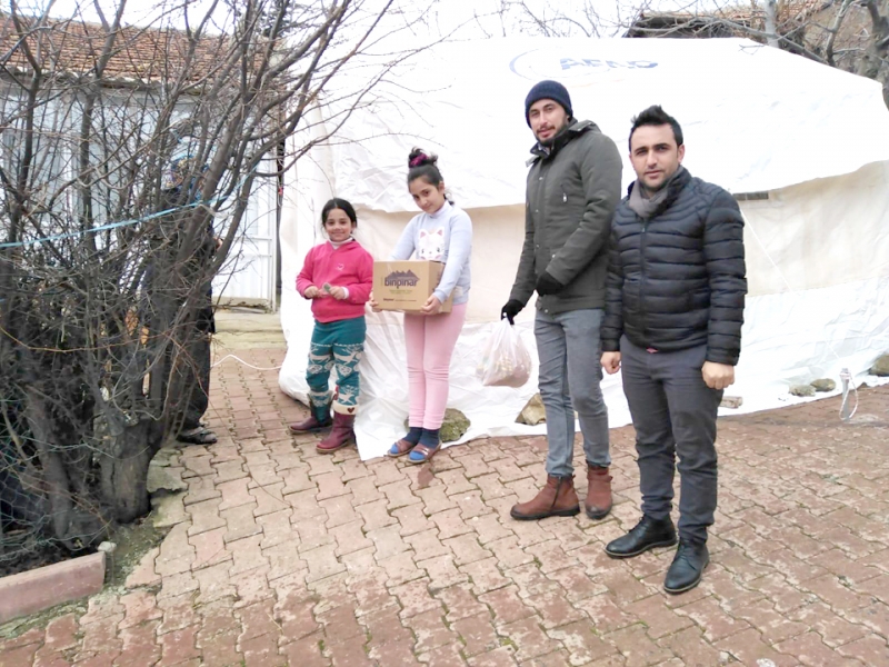 AK Parti Gençlik Kollarından Deprem Bölgesine Yardım