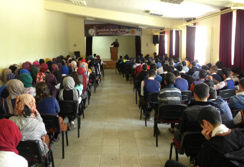 Anadolu Lisesi’nde Kutlu Doğum Etkinliği