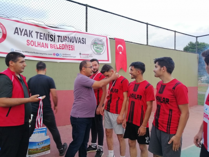 Ayak Tenisi Turnuvası Düzenlendi 