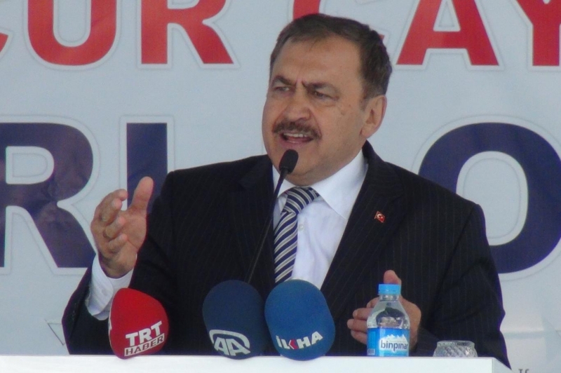 Bakan Eroğlu: “Yüzen Ada Dünyaya Açılacak”