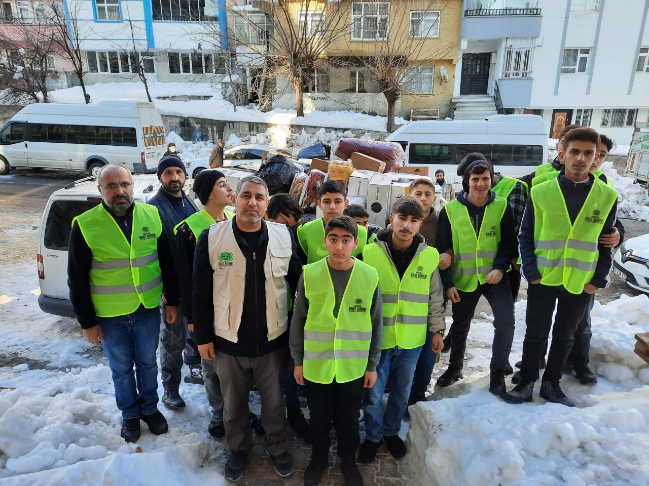 BİNGÖL UMUT KERVANI, YÜZLERİ GÜLDÜRMEYE DEVAM EDİYOR   