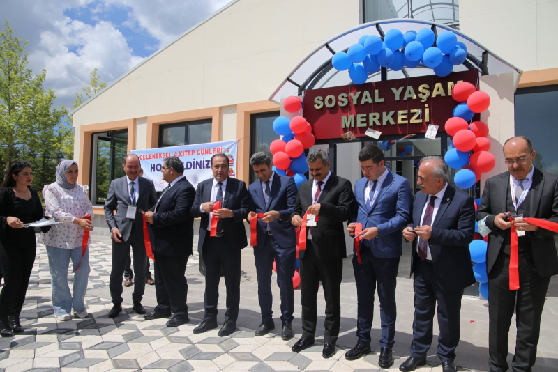 BİNGÖL ÜNİVERSİTESİ 4. KİTAP FUARI AÇILDI