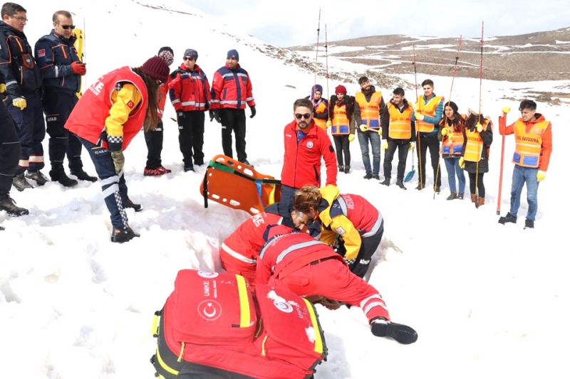 Bingöl’de Çığ Tatbikatı Yapıldı