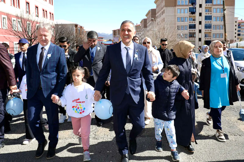 BİNGÖL’DE OTİZM FARKINDALIK YÜRÜYÜŞÜ