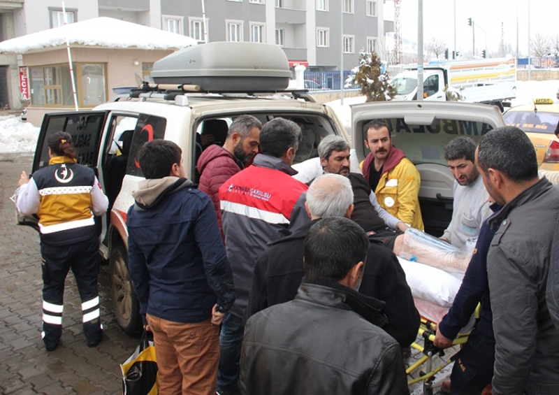 Demiryolu İnşaatında Göçük: 3 Yaralı