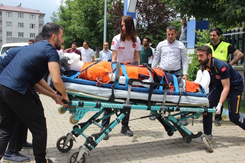 DEPREM VE YANGIN TATBİKATI YAPILDI
