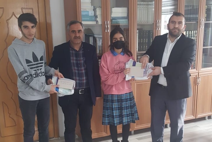 DERECEYE GİREN ÖĞRENCİLERE ÖDÜL VERİLDİ
