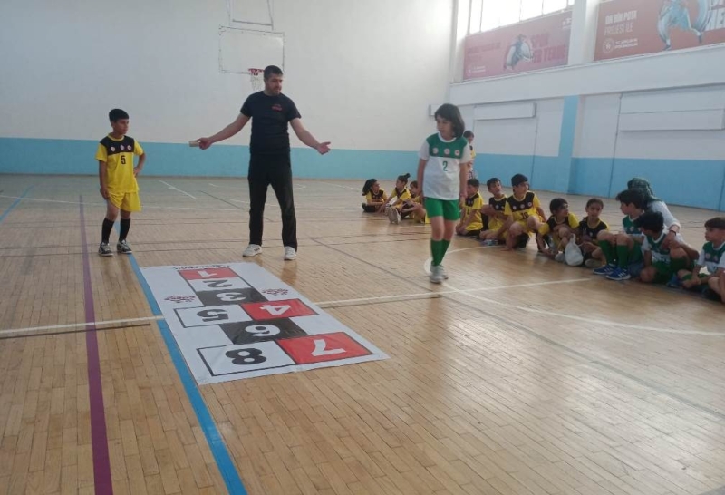GELENEKSEL ÇOCUK OYUNLARI ŞENLİKLERİ BAŞLADI
