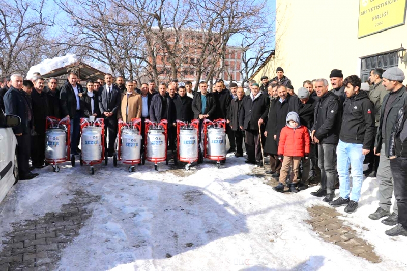 Hayvan Yetiştiricilerine Süt Sağım Makinesi Dağıtıldı