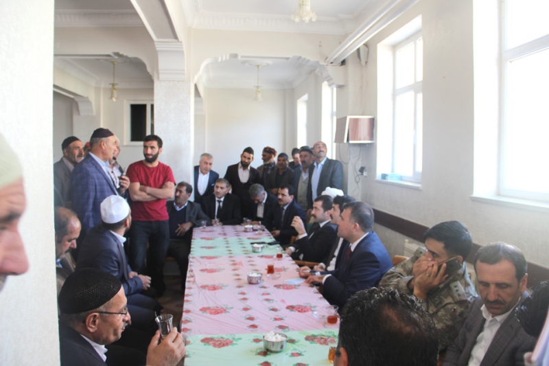 Hazarşah’ta Anma Programı ve Halk Toplantısı Düzenlendi