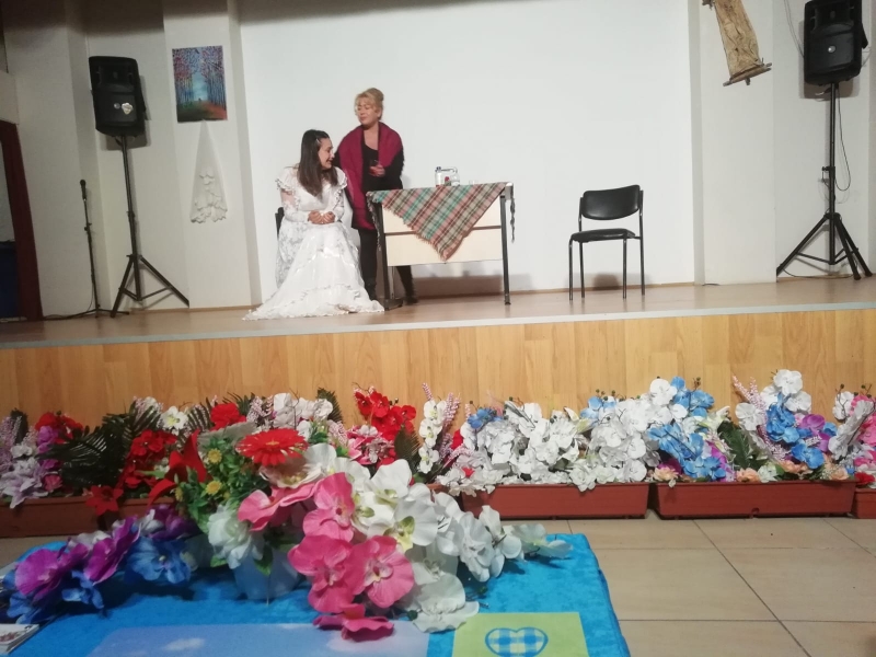KADINA ŞİDDET KONUSU SAHNELENDİ