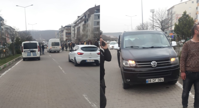 KARŞIYA GEÇMEYE ÇALIŞAN ÇOCUĞA ARABA ÇARPTI