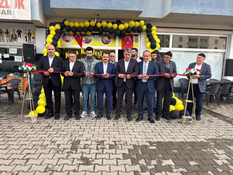 KAYA KARDEŞLER KUAFÖR SALONU HİZMETE AÇILDI