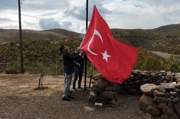 Korucu Noktalarına Bayrak Direkleri Dikildi