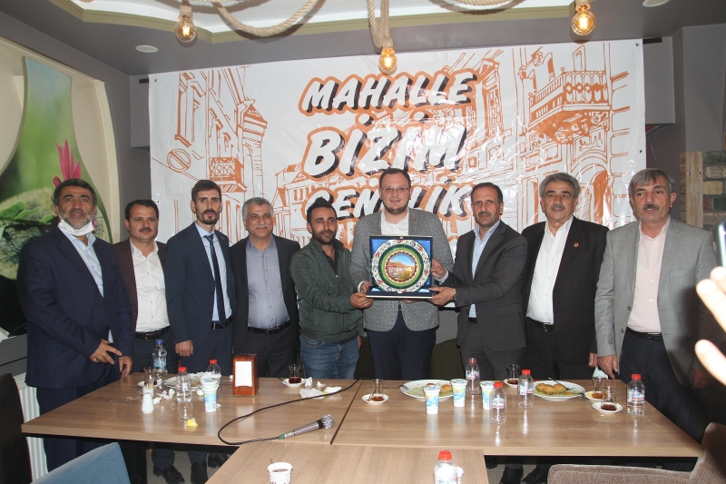 ‘MAHALLE BİZİM GENÇLİK BİZİM’ PROGRAMI DÜZENLENDİ 