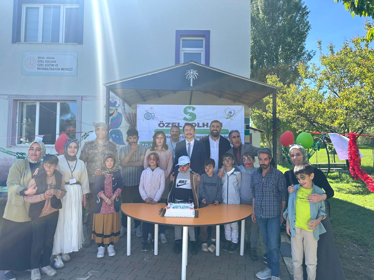 özel eğitim okulu'nda engelliler haftası kutlandı