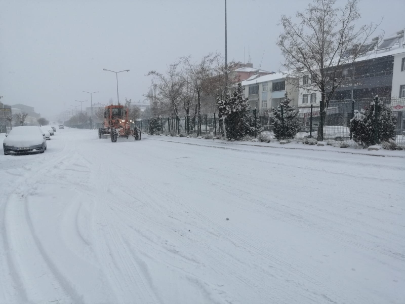 SOLHAN BEYAZA BÜRÜNDÜ