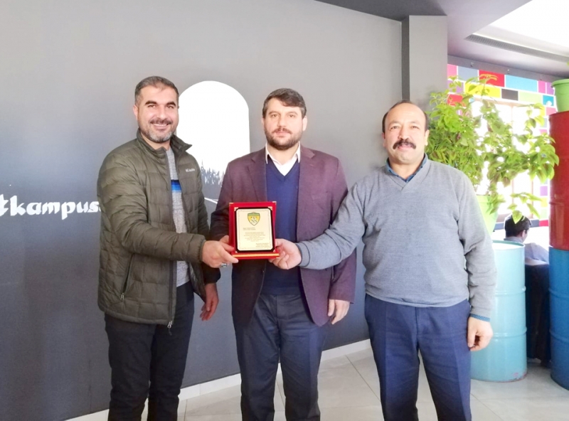 Solhan Spor’dan Gazetemize Anlamlı Plaket