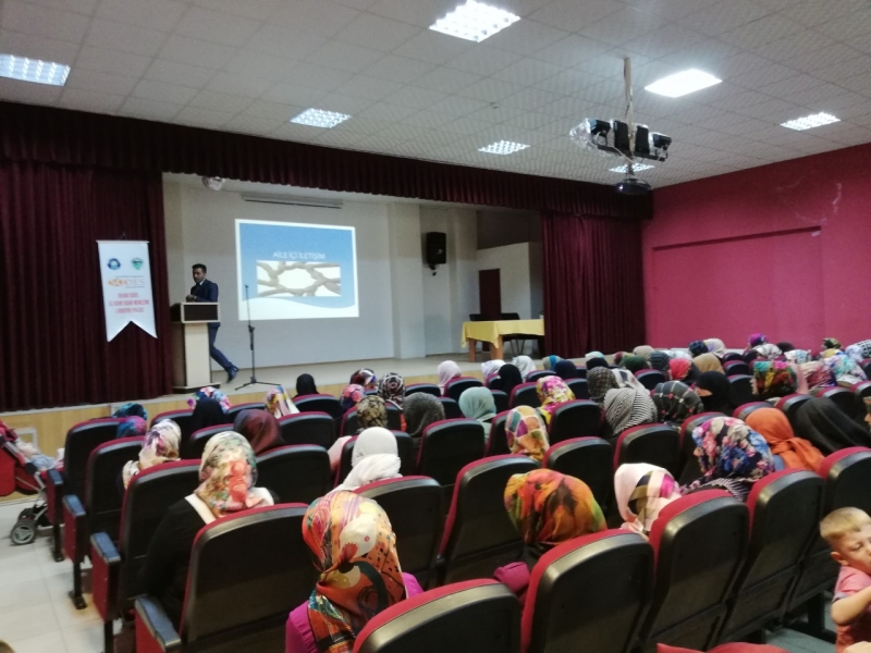 Solhan’da Aile İçi İletişim Semineri