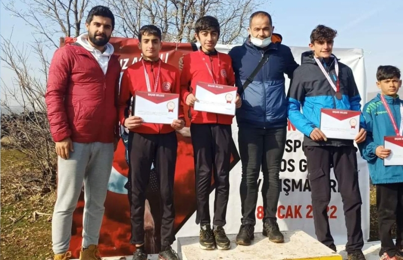 SOLHANLI SPORCULAR FİNALLERE KATILMAYA HAK KAZANDI   