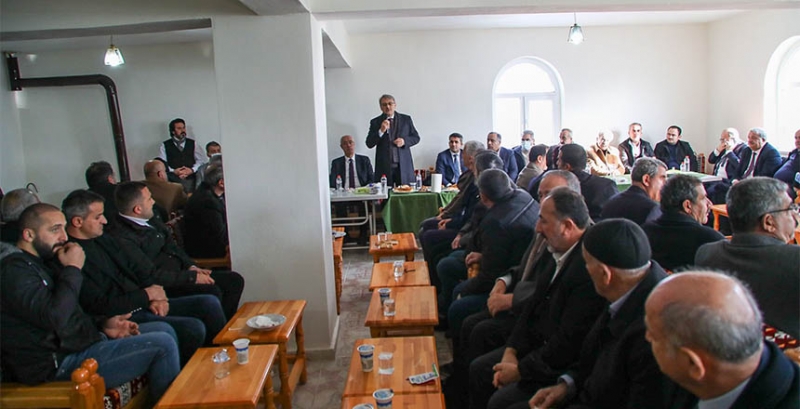 VALİ EKİNCİ, 