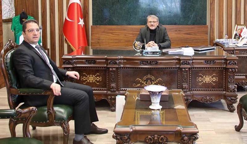 VALİ EKİNCİ