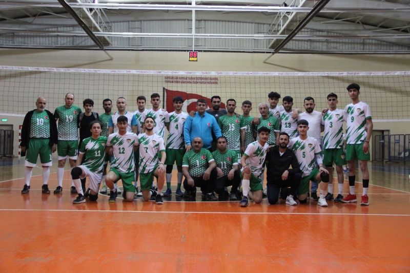 VOLEYBOL TURNUVASI DEVAM EDİYOR