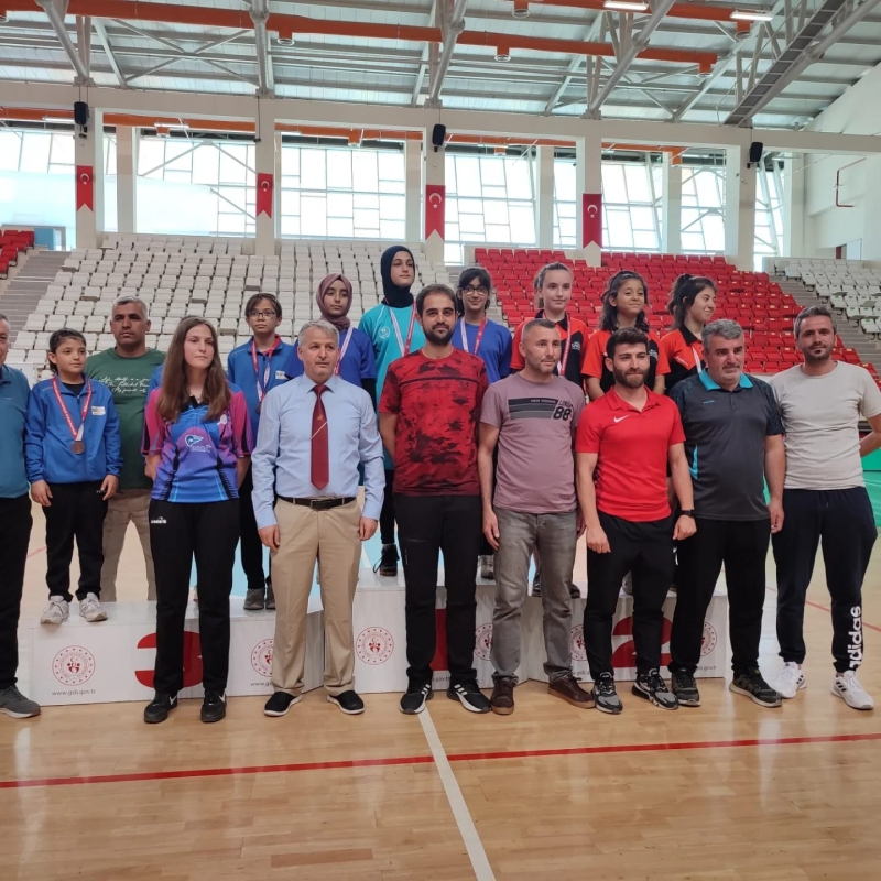 YILDIZ KIZLAR TÜRKİYE FİNALLERİNDE BİNGÖLÜ TEMSİL EDECEK